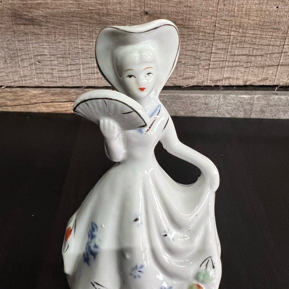 Southern Belle Porcelain Figurine Holding a Fan Raised Flower Detail on Dress - Picture 5 of 12